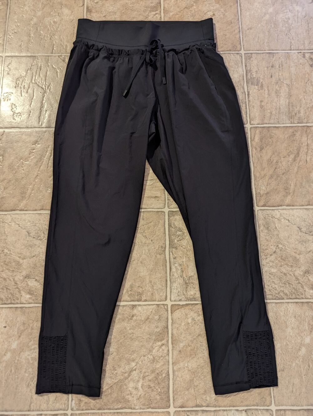 Athleta sz M Spar Pant Jogger Pants black lightweight pull on 2439